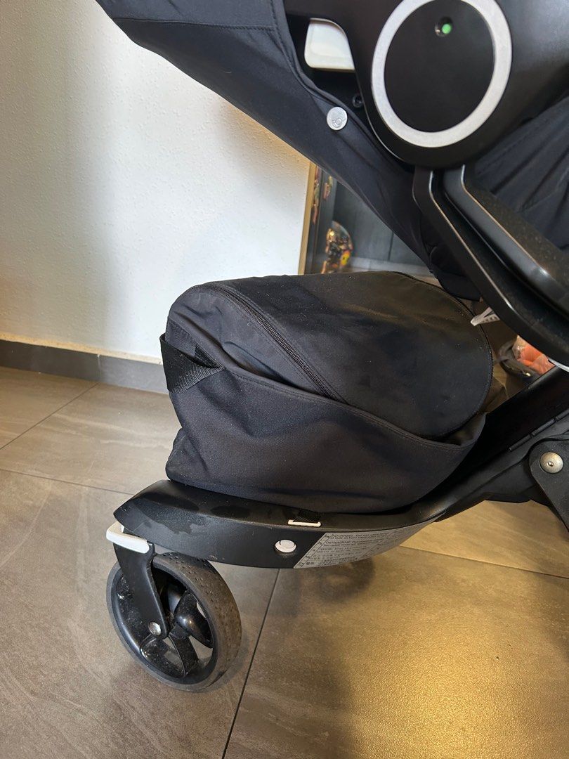 Stokke Xplory Stroller with accessories (Category: Strollers) located in Singapore. Submitted by vivmay (Listing ID 1377386384, Image 3). Description: Full set: - Stroller - Baby bassinet - Pram pack - Rain cover - Stroller bag - Cup holder - Umbrella - Ride on board .