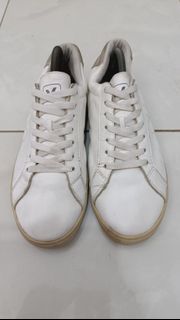 (Kategori: ) berada di . Dikirim oleh arzha_branded (ID iklan 1377403713, Gambar 1). Deskripsi: .