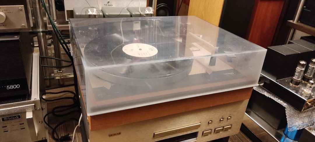 Vintage 1970s Thorens TD160 in original condition with box (Category: Other Audio Equipment) located in Singapore. Submitted by listeninn.com (Listing ID 1377450184, Image 2). Description: Kindly contact me at +6593829668 Vintage 1970s Thorens TD160 turntable in original condition with box. Pretty good condition..