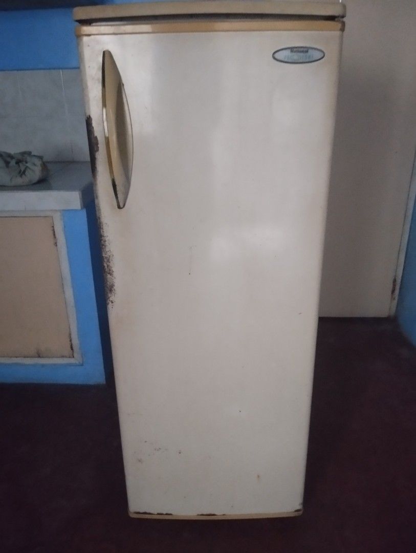 Vintage refrigerator operational National NR-A2003PE (Category: Refrigerators and Freezers) located in Muntinlupa City. Submitted by loweebiton5412 (Listing ID 1377375212, Image 1). Description: call / tex 09297558119 operational / negotiable RFS: upgrade we have already new vintage National Refrigerator Pro Zone NR-A2003PE 8.5 cubic feet Rated Voltage: 230 V Rated Frequency: 60 Hz Rated Current: 0.88 A Rated Input 100 W weight: 44 kgs Condition: