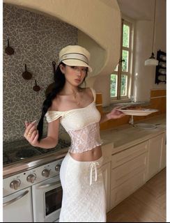 (Category: ) located in . Submitted by est_13 (Listing ID 1377525114, Image 1). Description: .