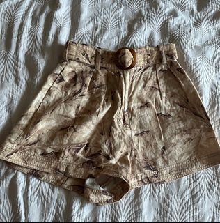 (Category: ) located in . Submitted by romanscloset (Listing ID 1377447617, Image 1). Description: .