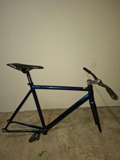 (Category: ) located in . Submitted by minifixie.co (Listing ID 1377548873, Image 1). Description: .