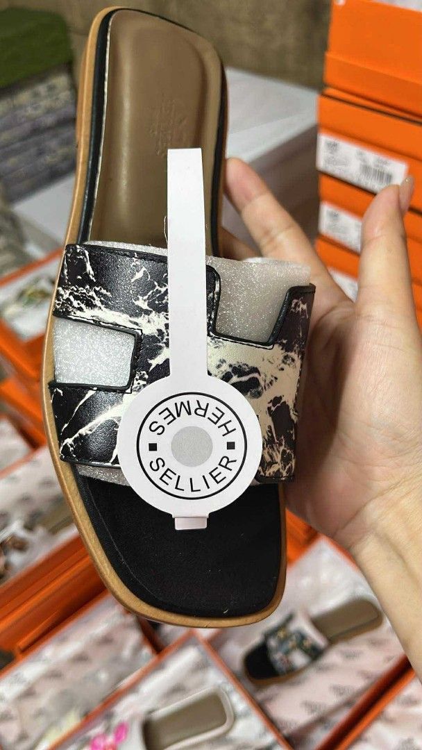100% Authentic Hermes Slippers (Category: Sneakers & Footwear) located in Santa Cruz. Submitted by janelovebagswatchesshoesph (Listing ID 1377670202, Image 1). Description: .