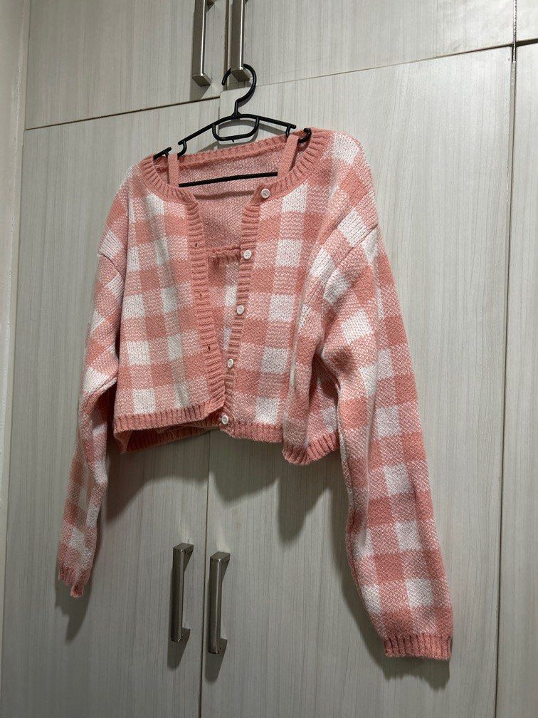 2pc Sweater With Matching Inner Knitted Very Thick For Winter checkered Set (Category: Sets or Coordinates) located in San Juan City. Submitted by j_mcl (Listing ID 1377609934, Image 2). Description: Used Once lang in Japan.