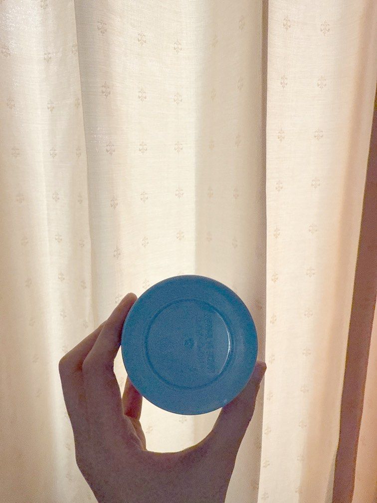 由 la199400 (刊登 ID 1377751840，圖片 3) 提交，位於 新北市 (New Taipei) 的 輕巧水壺杯（輕微瑕疵） (類別：水杯、水壺)，說明：全新 裡面有小瑕疵 請自行下水清洗。