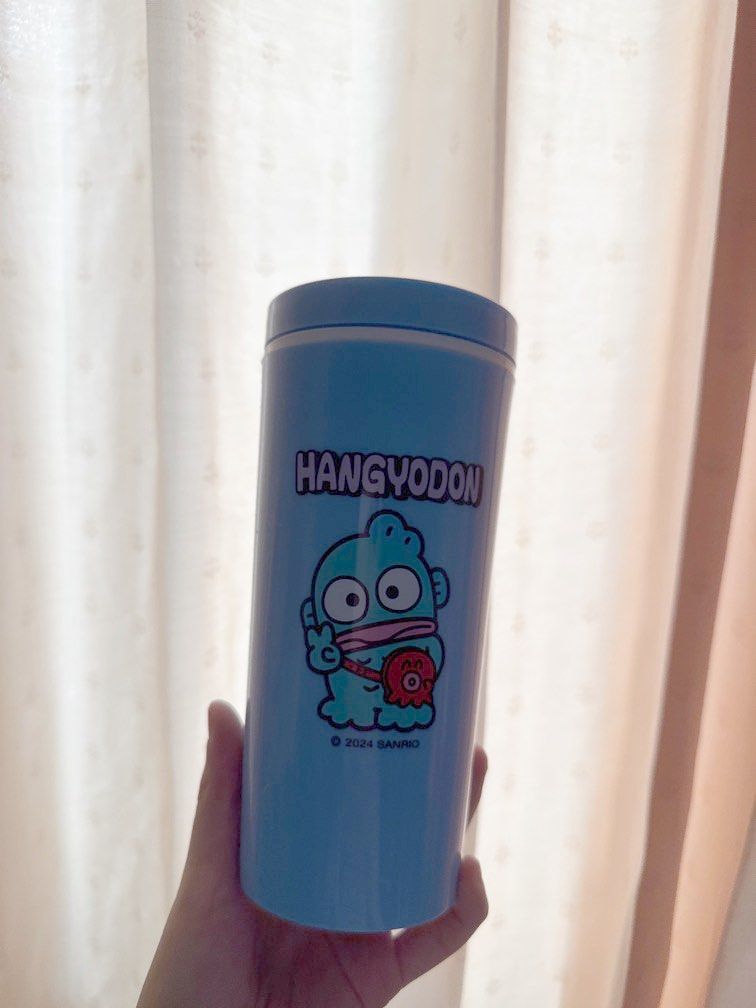 由 la199400 (刊登 ID 1377751840，圖片 1) 提交，位於 新北市 (New Taipei) 的 輕巧水壺杯（輕微瑕疵） (類別：水杯、水壺)，說明：全新 裡面有小瑕疵 請自行下水清洗。