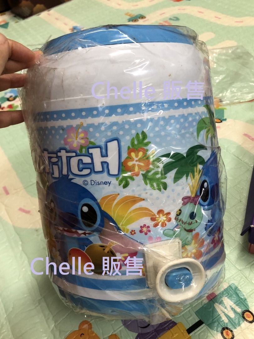 由 ukechou (刊登 ID 1377704149，圖片 1) 提交，位於 台南市 (Tainan) 的 史迪奇 保冷&溫 水桶 3L 露營用品 攜帶式飲水桶 (類別：健行及露營)，說明：久放，外盒有些歷史痕跡，保冷桶本身是新的。