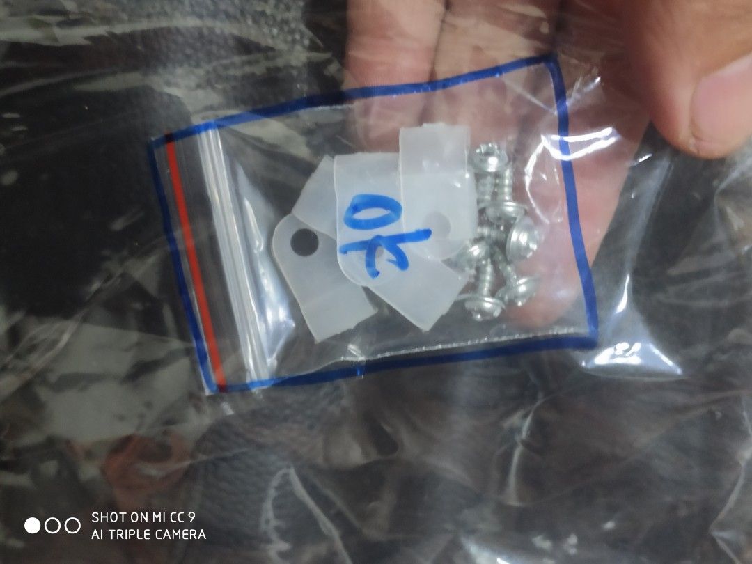 由 zxz1959 (刊登 ID 1377699949，圖片 3) 提交，位於 台中市 (Taichung) 的 機車座椅 內 防水收納袋 (黑色) (類別：汽機車零配件)，說明：。