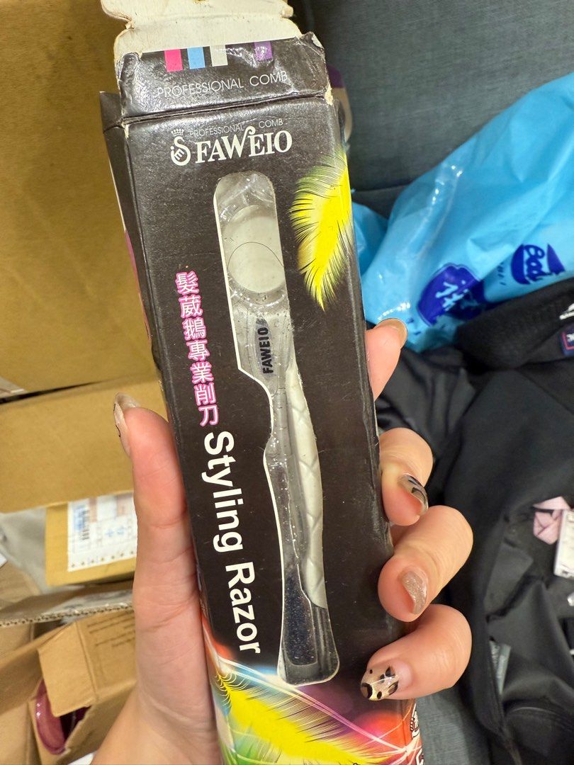 由 a981041 (刊登 ID 1377736837，圖片 2) 提交，位於 嘉義縣 (Chiayi County) 的 用不到的美髮用具 想要哪個可直接私訊 美髮乙級 美髮丙級 美容乙丙級 (類別：美髮清潔與護理)，說明：。