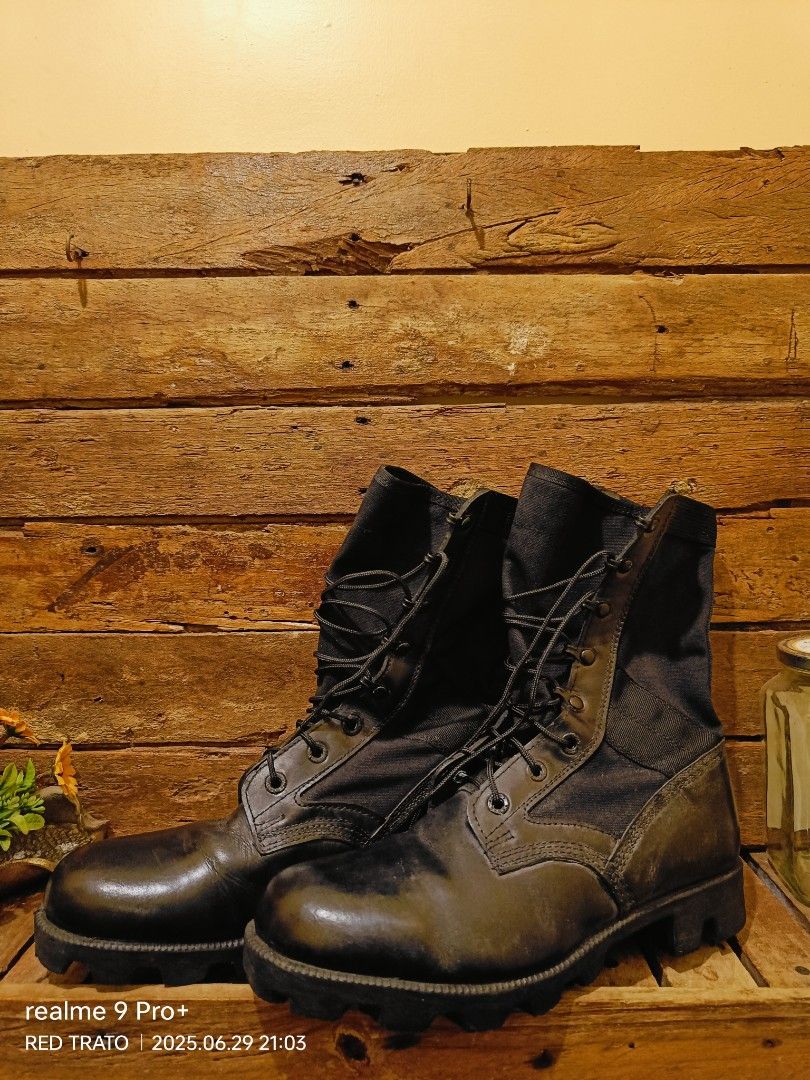 💯 Gibson Combat boots 10R (Category: Boots) located in General Mariano Alvarez. Submitted by randzwurkz85264 (Listing ID 1377704446, Image 2). Description: Gibson Combat boots Good as new Size 10 R.