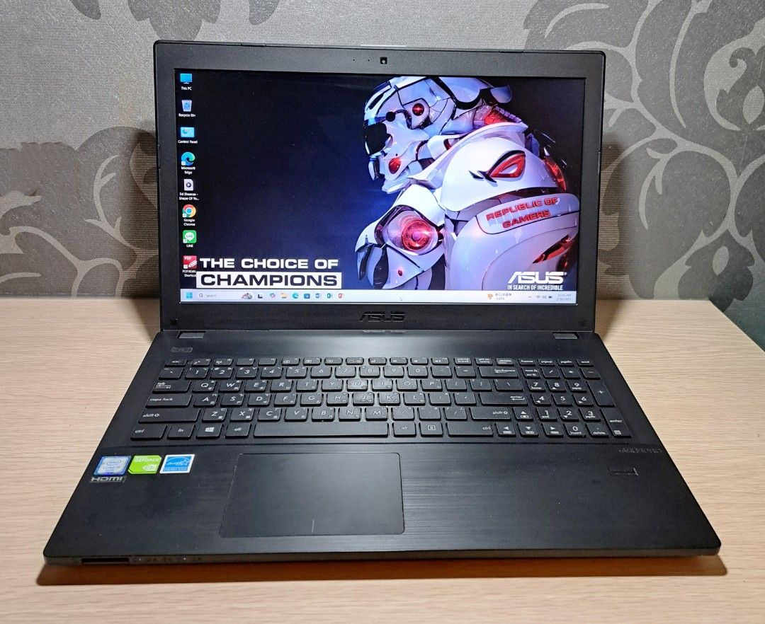 由 nancy.lan (刊登 ID 1377593724，圖片 2) 提交，位於 新北市 (New Taipei) 的 ASUS i5-6th 12G/256G SSD/15.6"/DVD player,support GTA5,VALORANT...大螢幕 可遊戲 有光碟機 (類別：桌上電腦或筆記型電腦)，說明：ASUS i5 15.6" laptop with DVD player *CPU: i5-6200U *12G RAM/256G SSD *Windows 11 Pro *LCD: 15.6" FHD(1920×1080) *Intel HD Graphics 520 *NVIDIA GeForce 920M *DVD player Free charger Good functions. No. issue. It can play LOL, VALORANT, CS,GTA5... COD by 7-11,Family Mart or meet up is ok. AS
