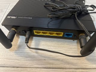 Router ASUS64080290916481110