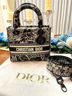 (Category: ) located in . Submitted by chloe_luxuries (Listing ID 1377643829, Image 1). Description: .