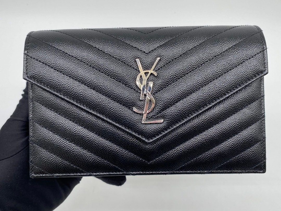 Authentic YSL Woc Envelope Chain Wallet Small ✨ (Category: Luxury Bags & Wallets) located in Quezon City. Submitted by jhaediah (Listing ID 1377705698, Image 2). Description: YSL Woc Envelope Chain Wallet Small ✨ Authentic | Rank A Condition. Inclusion: Booklet, Dust Bag, Official Receit And Box.