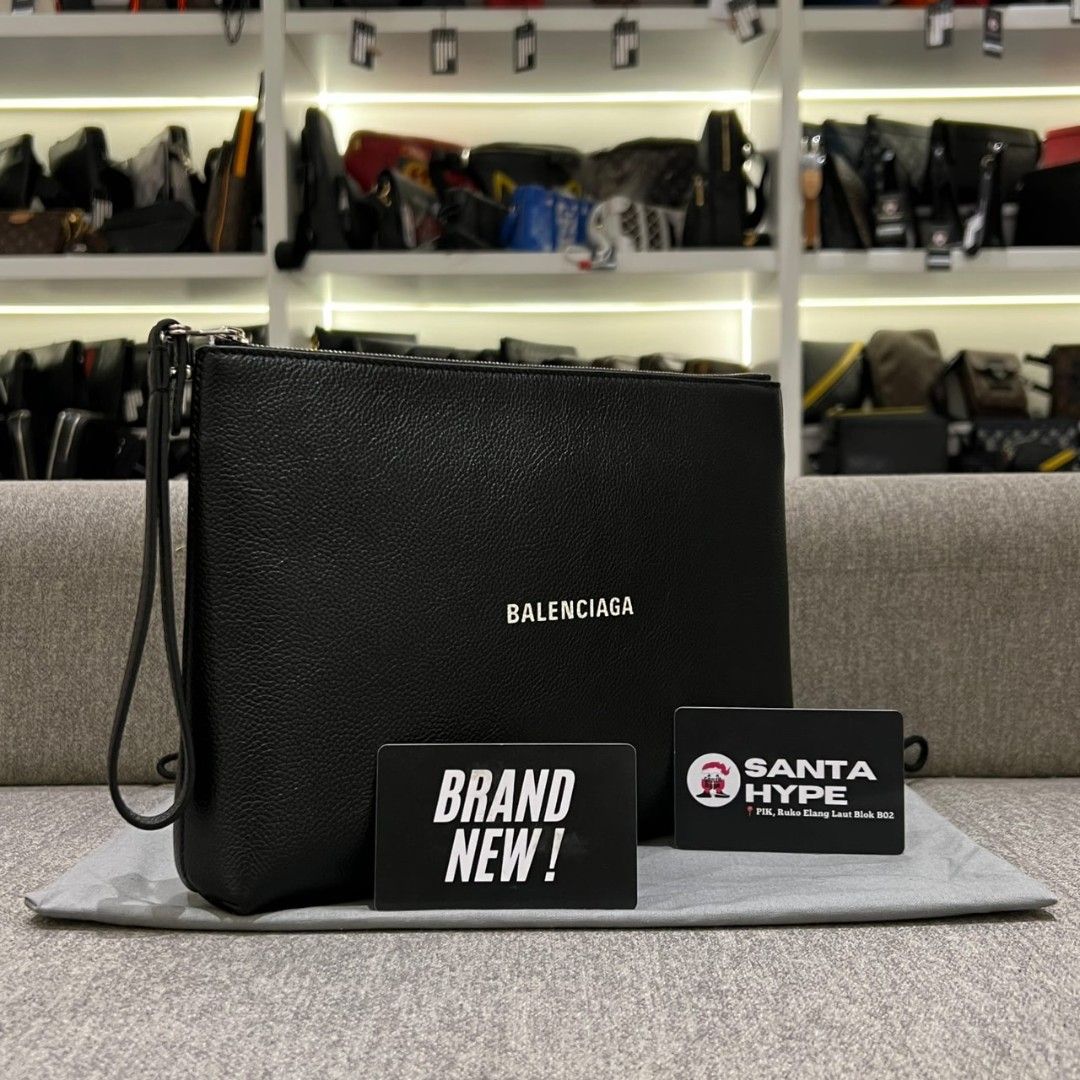 Balenciaga Calf Logo Clutch Barang Mewah Tas Dompet di Carousell