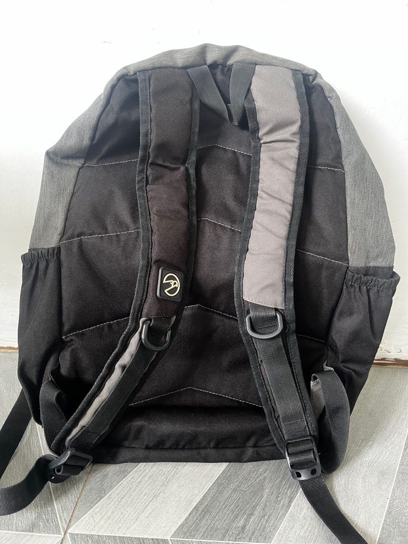 Black and Gray Hawk Backpack (Category: Backpacks) located in San Miguel. Submitted by deal.depot (Listing ID 1377589154, Image 2). Description: No Issues RFS: Decluttering.
