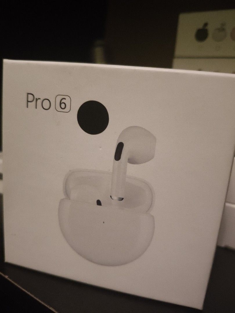 Bluetooth Earpods (black) (Category: Portable Audio Accessories) located in Manila. Submitted by missyoungc79379 (Listing ID 1377698819, Image 2). Description: Three sets available. Napanalunan sa raffle..