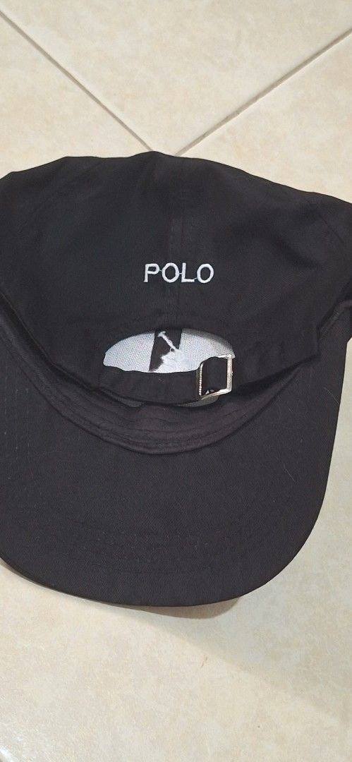 Cap (Category: Caps & Hats) located in Singapore. Submitted by mr_han19 (Listing ID 1377602116, Image 2). Description: bought it on online but didn't like the quality so selling it here.