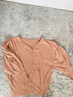 (Kategori: ) berada di . Dikirim oleh celyiii (ID iklan 1377615731, Gambar 1). Deskripsi: .