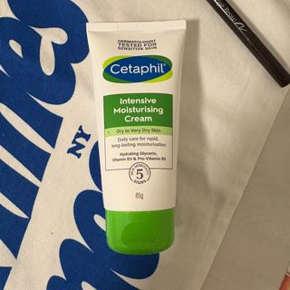 (Category: ) located in . Submitted by salted.caramels (Listing ID 1377701436, Image 1). Description: .