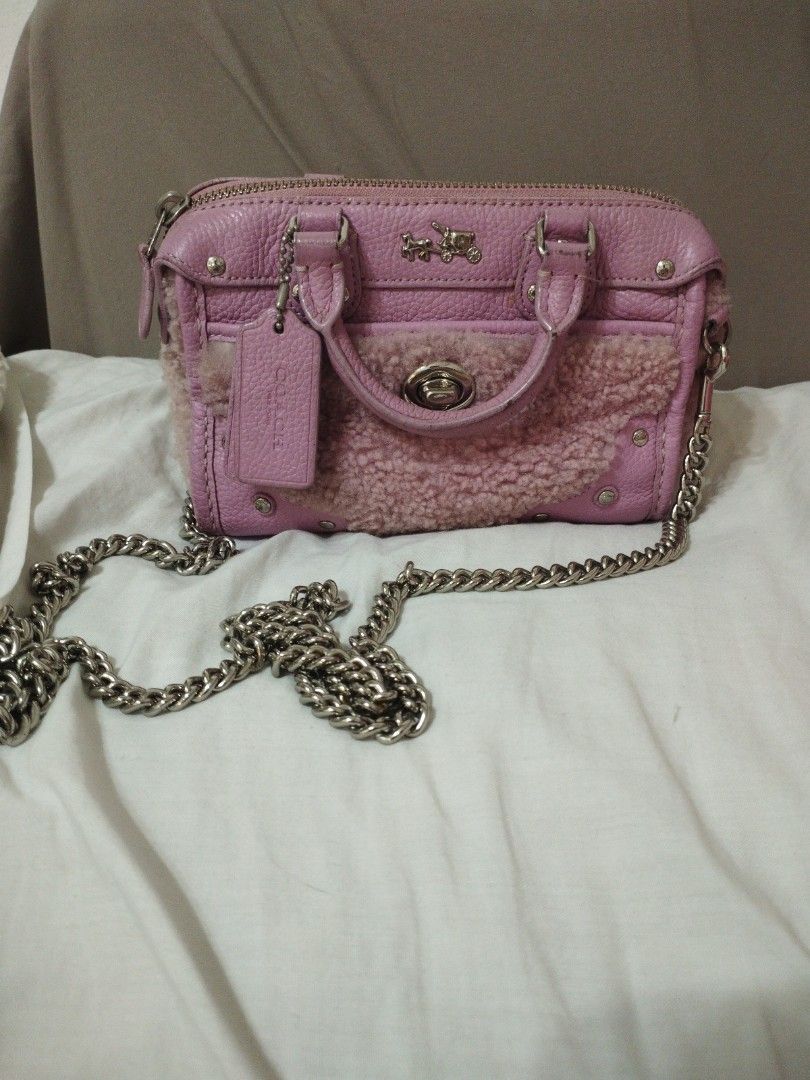 Coach rhyder satchel (Category: Luxury Bags & Wallets) located in Caloocan City. Submitted by shopaholic_cousins (Listing ID 1377609477, Image 1). Description: well loved this is a retail coach.