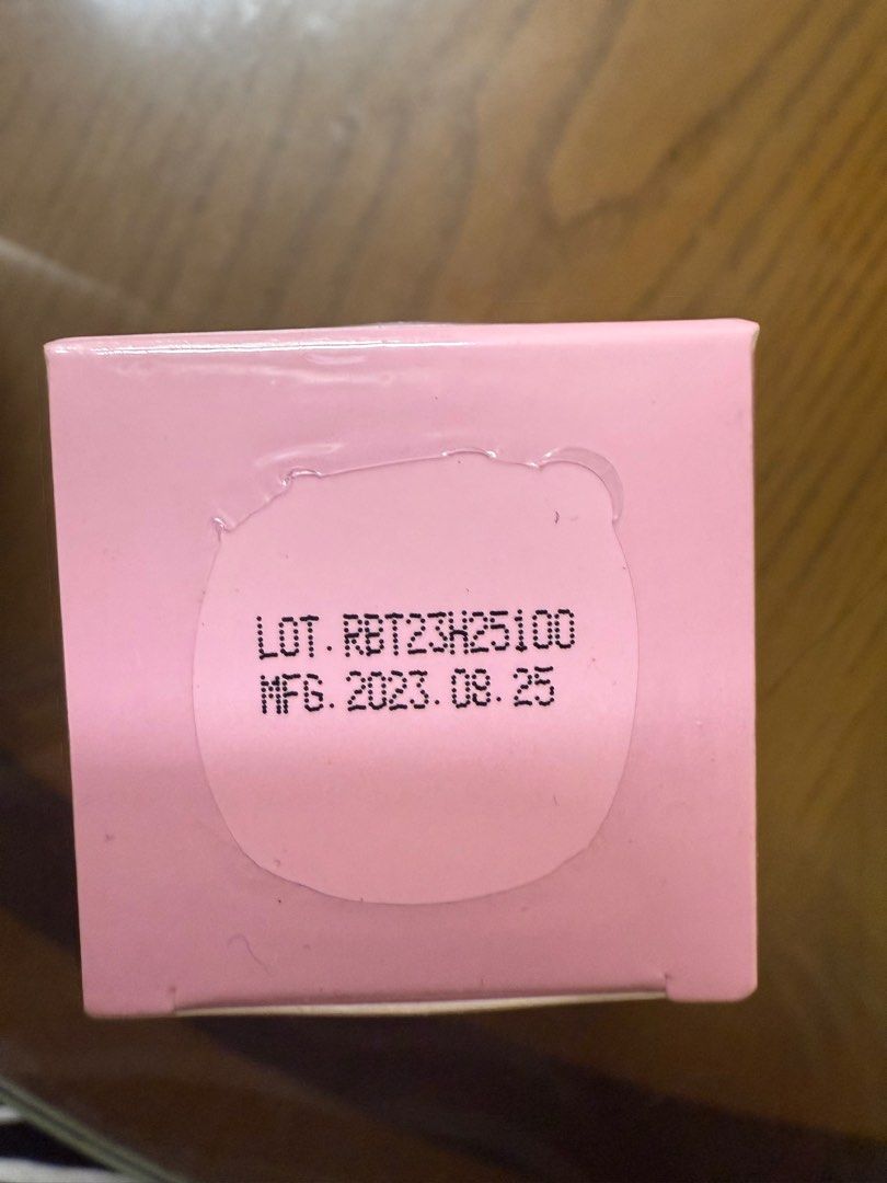 由 a2994974496750 (刊登 ID 1377576016，圖片 3) 提交，位於 新竹市 (Hsinchu City) 的 Cocolo 醒膚平衡化妝水 120ml (類別：護膚、清潔產品)，說明：效期至2026.08.26 化妝水買太多用不完 原價$1080 600出清給需要的朋友。