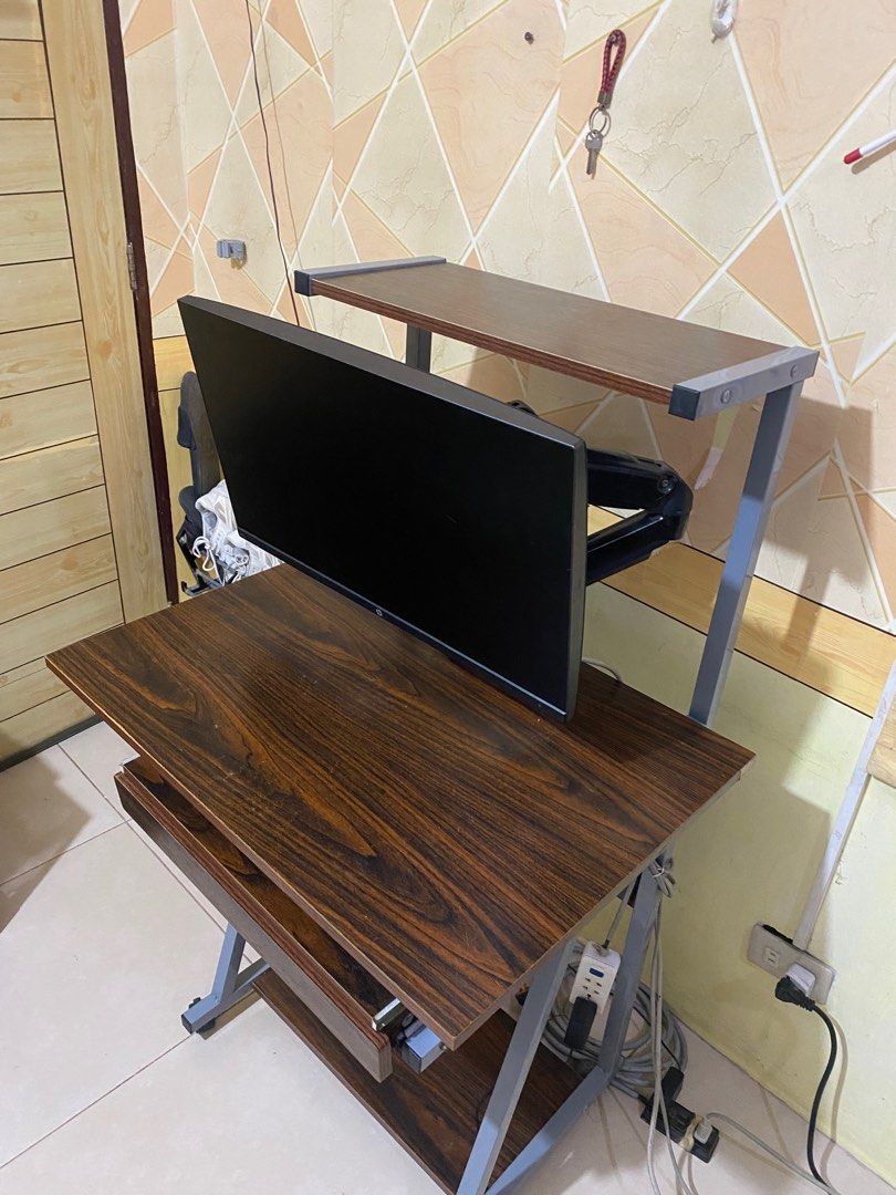 Computer Table (Category: Tables & Sets) located in Manila. Submitted by merl01 (Listing ID 1377725644, Image 2). Description: Computer table for sale high quality loc pasig lifehomes/choicemarket.