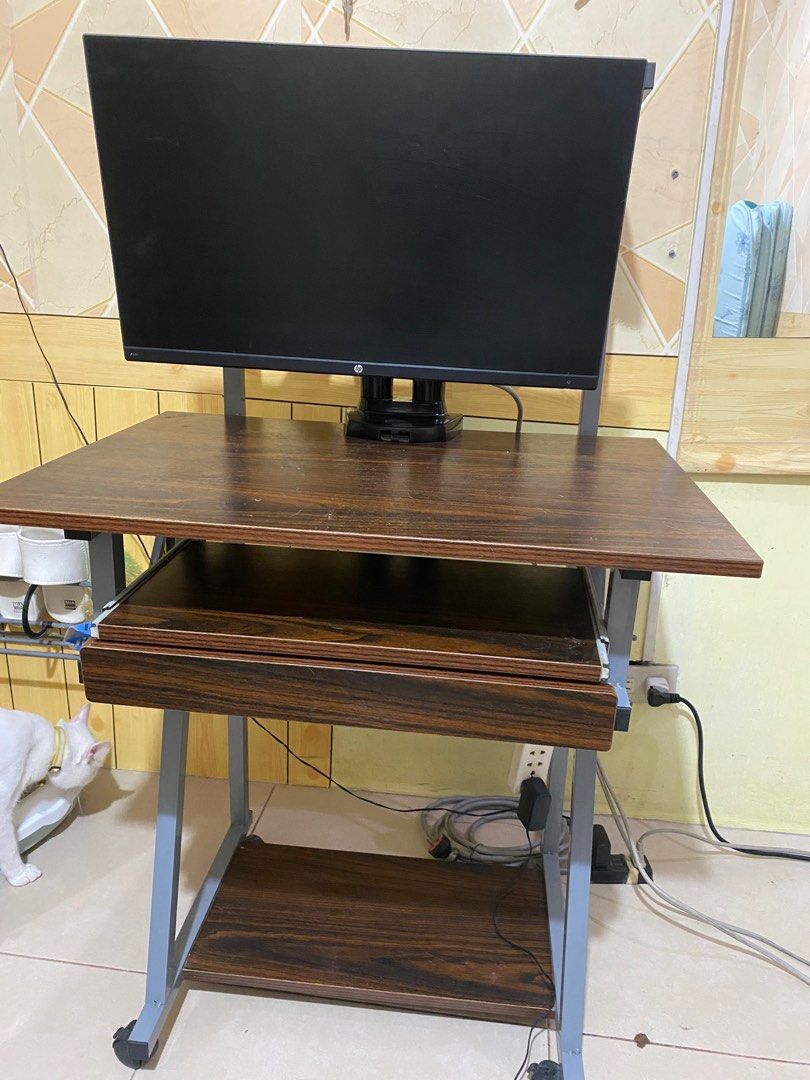 Computer Table (Category: Tables & Sets) located in Manila. Submitted by merl01 (Listing ID 1377725644, Image 3). Description: Computer table for sale high quality loc pasig lifehomes/choicemarket.