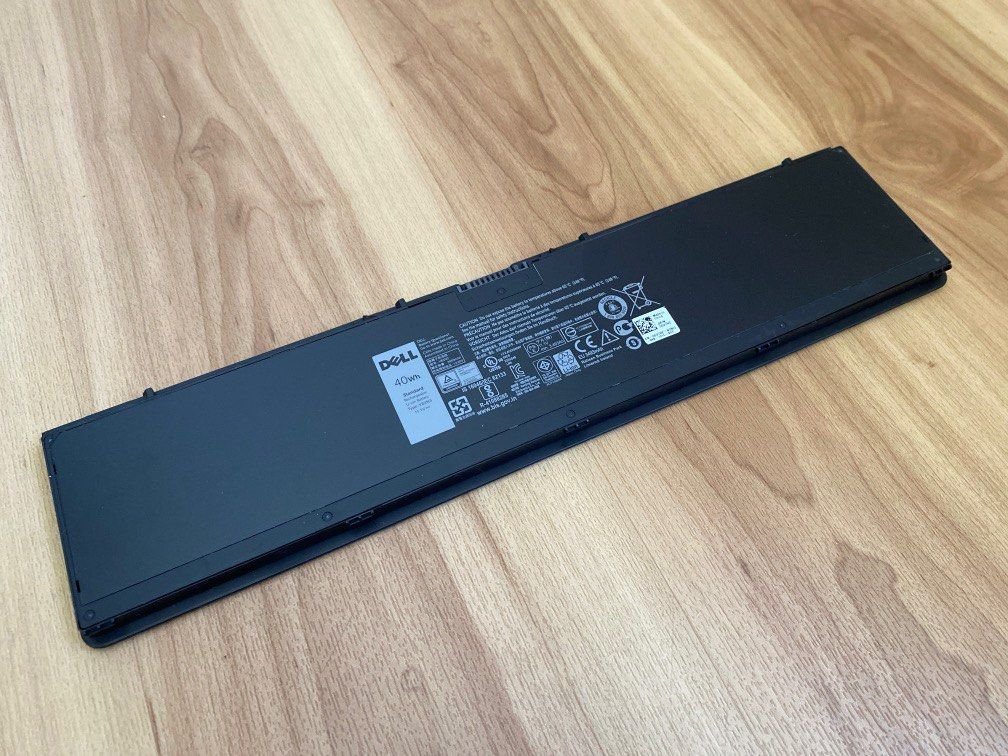 DELL V8XN3 BATTERY FOR DELL LATITUDE E7250 E7440 E7450 (Category: Computer Parts) located in Singapore. Submitted by travelller (Listing ID 1377648362, Image 1). Description: Brand new.