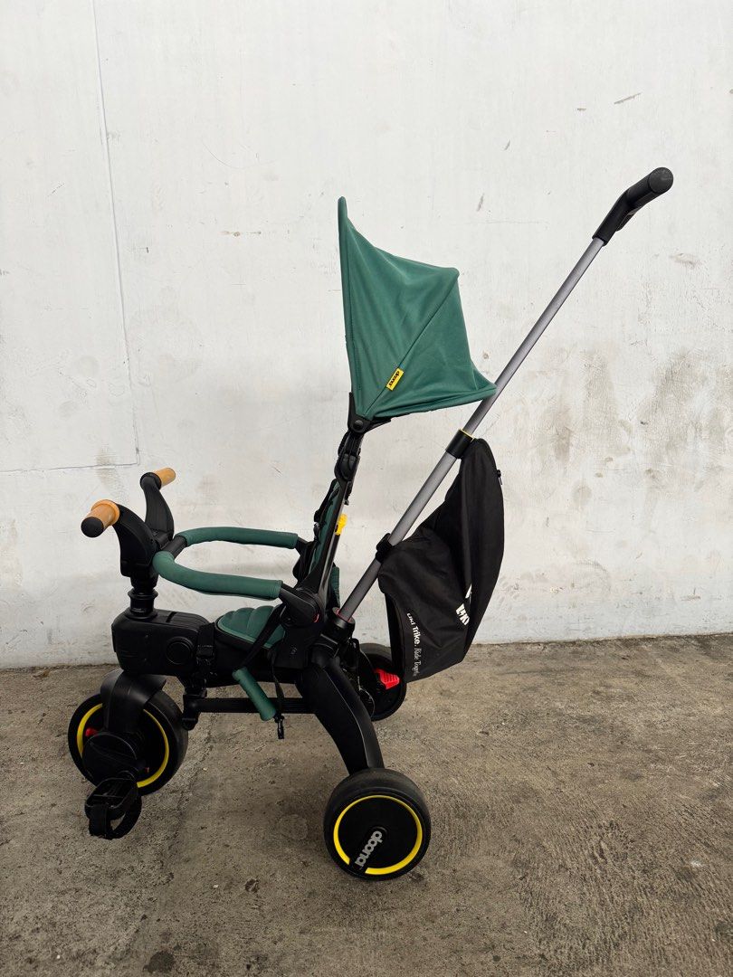 Doona Trike (Category: Strollers) located in Singapore. Submitted by whistlingcat (Listing ID 1377661181, Image 2). Description: .