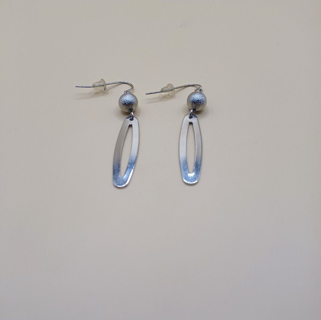 Earrings 125 (Category: Earrings) located in Cebu City. Submitted by tea_pr (Listing ID 1377621773, Image 2). Description: 1 pair available Length: 5.6 cm (approx.) RFS: Decluttering Delivery/shipping fee to be shouldered by buyer. Modes of payment: Gcash, PayPal, or online bank transfer.