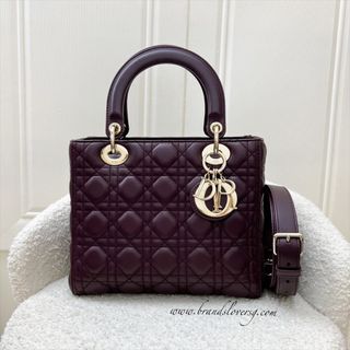 (Category: ) located in . Submitted by brands_lover (Listing ID 1377580186, Image 1). Description: .