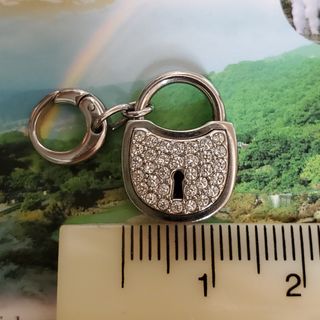 （分類：）位於 。 由 bee.o.bee 提交（商品編號 1377646293，圖片 1）。簡介： 。