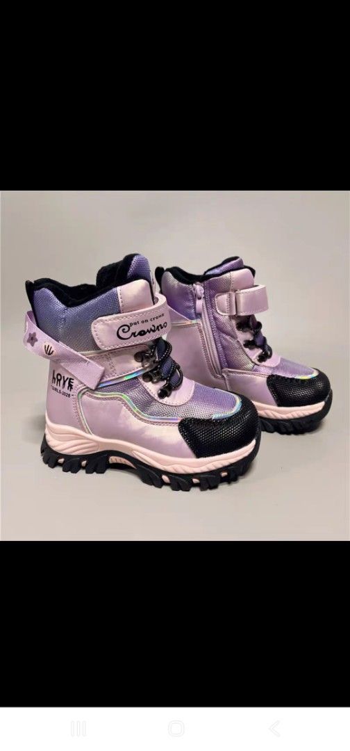 Girls Kids Shoe Size 30 (Category: Babies & Kids Fashion) located in Singapore. Submitted by jvvglimo (Listing ID 1377568603, Image 1). Description: Girls Kids Shoe Size 30.
