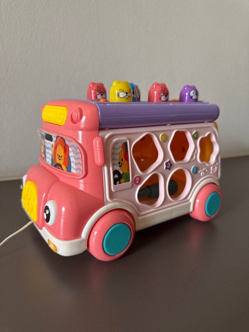 Happy Land Pop-Up School Bus Toy (Category: Infant Playtime) located in Singapore. Submitted by rc131 (Listing ID 1377569701, Image 1). Description: .