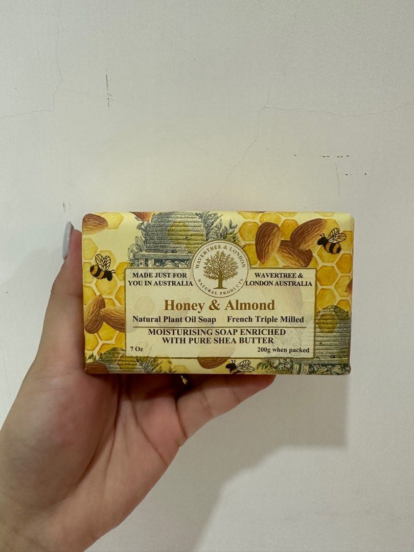 由 chichi___shop (刊登 ID 1377660107，圖片 1) 提交，位於 台北市 (Taipei) 的 Honey&Almond香皂200g (類別：個人清潔保養)，說明：全新未拆封‼️。