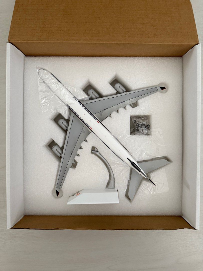 JC Wings 1/200 Singapore Airlines Airbus A340-500 9V-SGB
