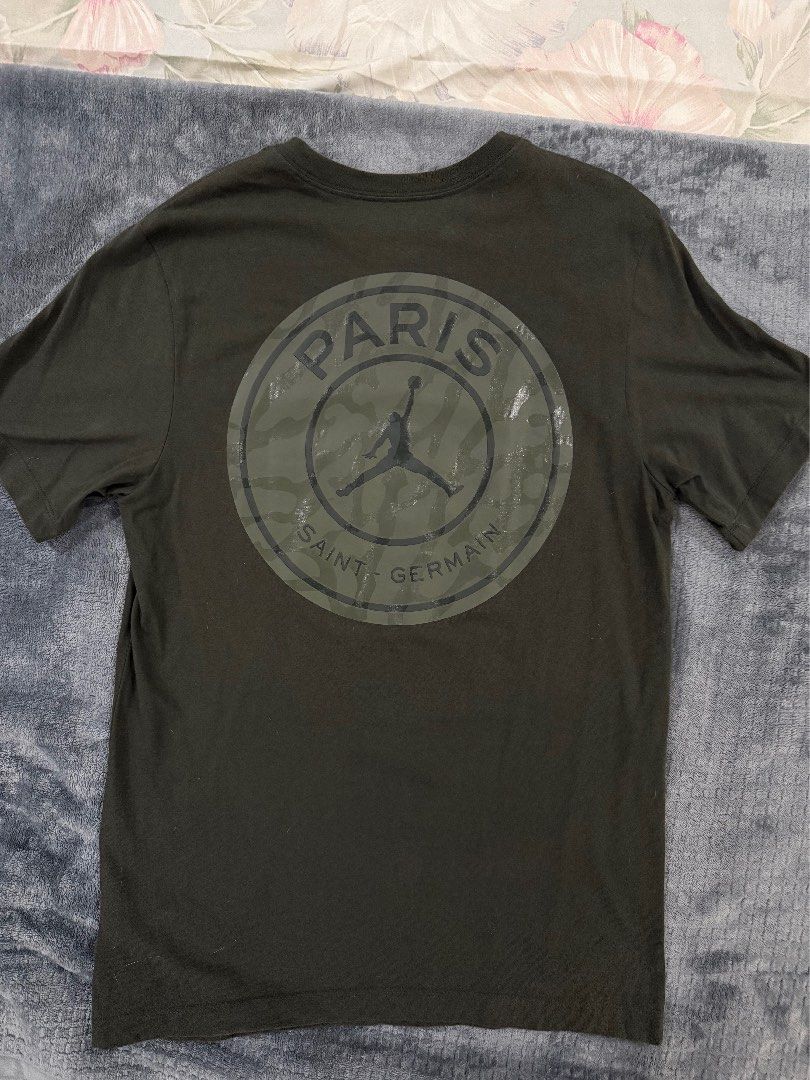 Jordan Paris Saint-Germain Tshirt (Category: Tshirts & Polo Shirts ) located in Valenzuela. Submitted by decluttrr (Listing ID 1377563641, Image 2). Description: Used twice only brandnew condition Olive green Men’s size: Small Srp is 1,895 Selling it for 500 only.