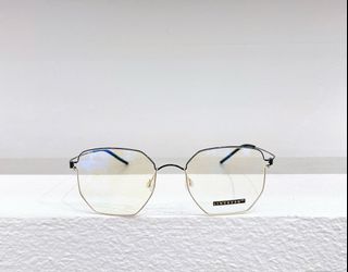 (Category: ) located in . Submitted by fashion.shoppp (Listing ID 1377734459, Image 1). Description: .