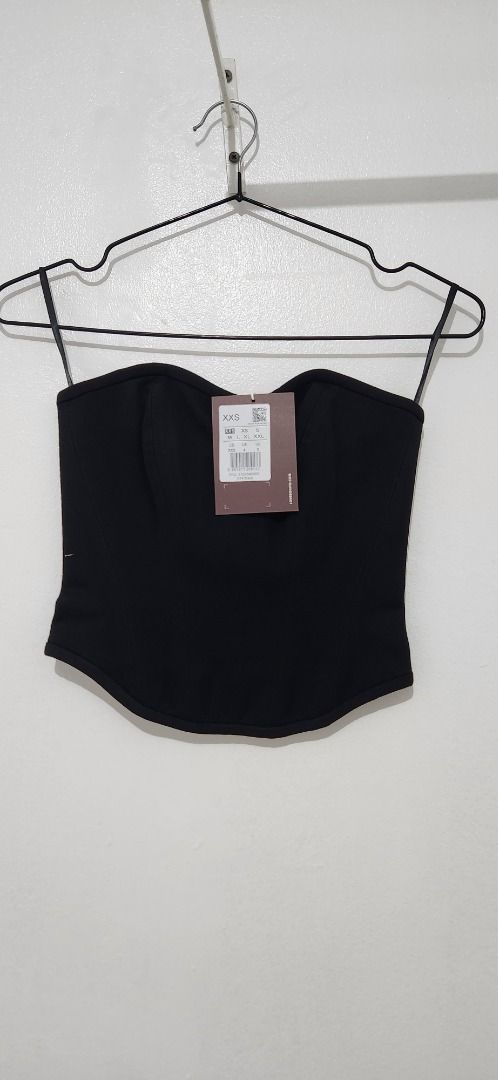 Love, Bonito - Tube Top (Category: Others Tops) located in Quezon City. Submitted by kbspreloved (Listing ID 1377570481, Image 1). Description: Lia Crop Bustier Top - Black Selling just how much i paid for it. RFS: Unfortunately, it does not fit me or it fits me but it does not fit my skin tone. IDK pero the other stuff i bought na XXS top, fits me, but this one does not. i really love this :(, if you thought this has a S***n dupe, ibang iba mas 
