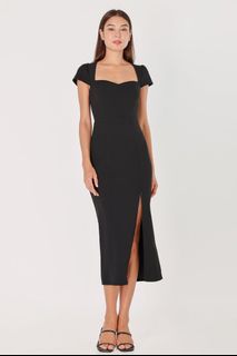 (Category: ) located in . Submitted by simple.wardrobe (Listing ID 1377619636, Image 1). Description: .