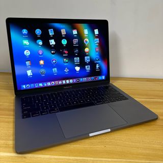 MacBook Pro 13‘’吋 2K識別率 8G RAM 256G SSD  i5 retina手提電腦二手文書型筆記本蘋果notebook64208542234881110