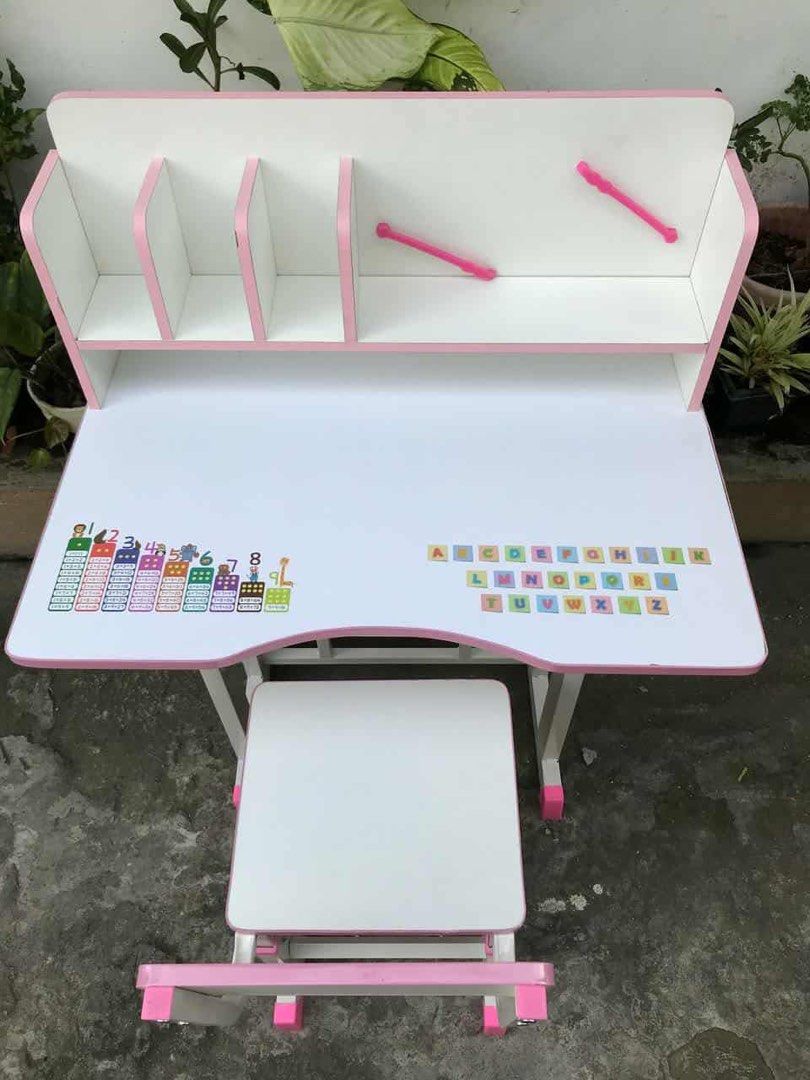Mi study table for kids (Category: Tables & Sets) located in Manila. Submitted by dolorchris69891 (Listing ID 1377716339, Image 3). Description: computer table for kids assemble na po.