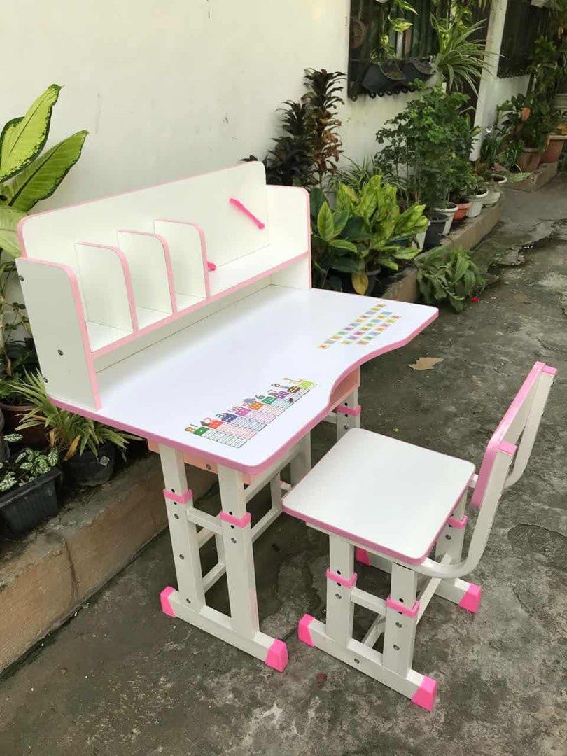 Mi study table for kids (Category: Tables & Sets) located in Manila. Submitted by dolorchris69891 (Listing ID 1377716339, Image 2). Description: computer table for kids assemble na po.