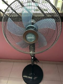 (Category: ) located in . Submitted by uncleyeo88 (Listing ID 1377587175, Image 1). Description: .