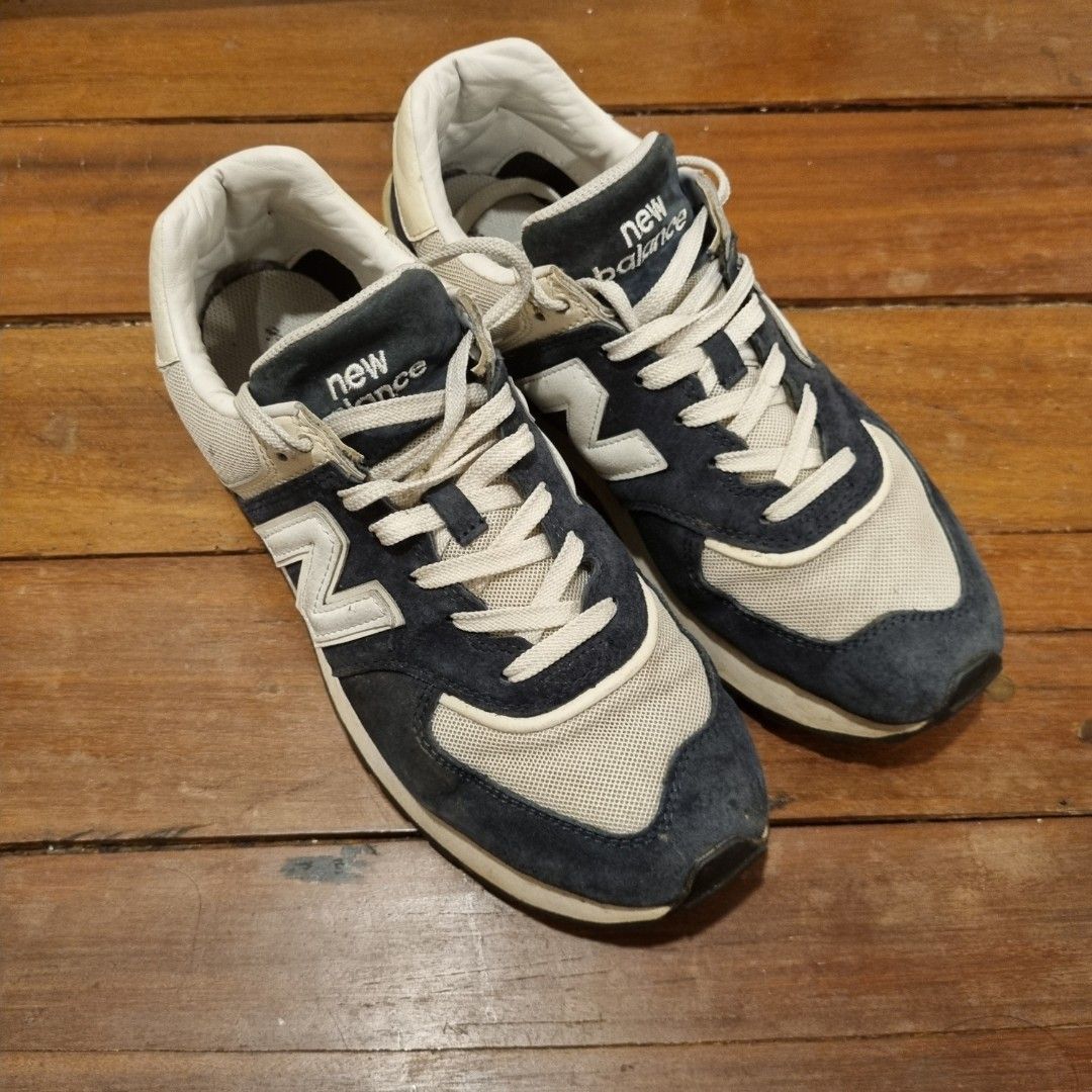 New Balance 574 Legacy Size 9 (Category: Sneakers) located in Pasig City. Submitted by imnotabadguy (Listing ID 1377661467, Image 1). Description: New Balance 574 Legacy Navy Mens Size 9 - classic, chunky design - sole is completely in tact - no fraying or loose stitching can send more pics on request slightly negotiable rfs; not using anymore sf c/o buyer.