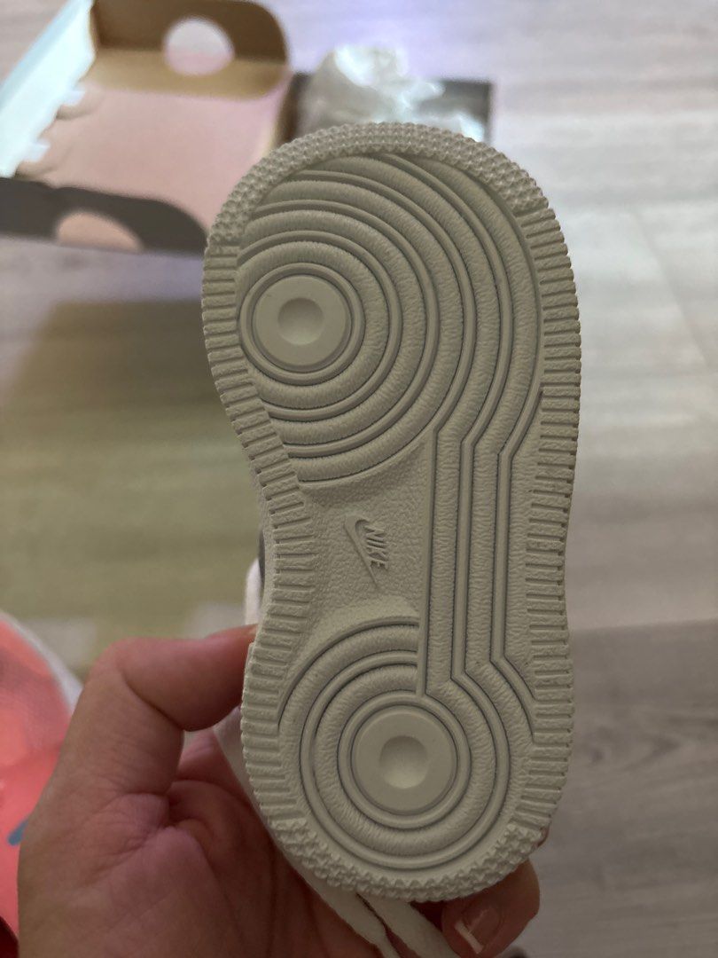 Nike Air Force 1 LE (TD) - White - Size 4C (Category: Babies & Kids Fashion) located in Singapore. Submitted by natalie.58 (Listing ID 1377617801, Image 3). Description: Brand new Nike Air Force 1 LE (TD) sneakers in white. Size 4C. Comes with original box and packaging. Perfect for your little one! Never been worn..