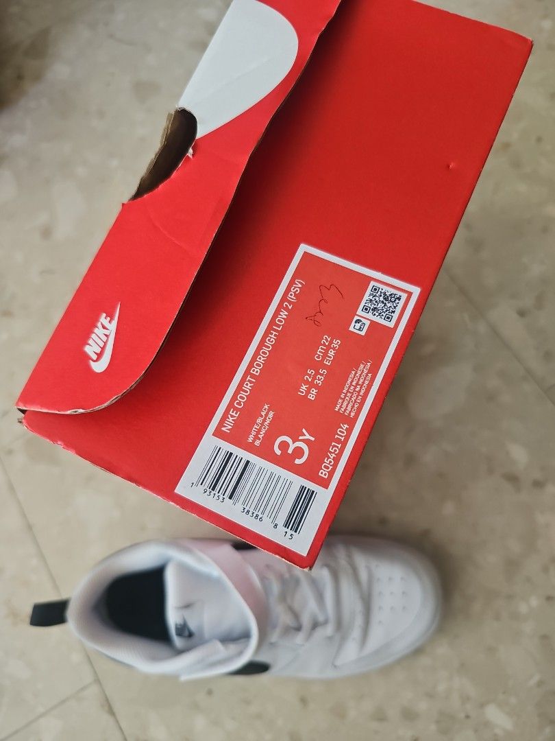 Nike Court Borough Low 2 (PSV) Size UK2.5 / 22CM (Category: Babies & Kids Fashion) located in Singapore. Submitted by viosmansoh (Listing ID 1377604752, Image 3). Description: Like New Authentic Nike Court Borough Low 2 (PSV) - Color: White - Size: UK2.5/EUR35/22CM - Made in Indonesia - Classic design - Please refer to images for condition. Wear only twice cos kid out grew it. Cash and Carry, self-collect from Tampines .