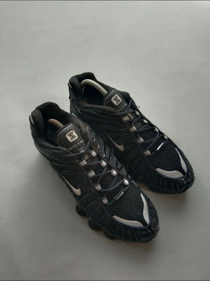 NIKE SHOX - Main Image